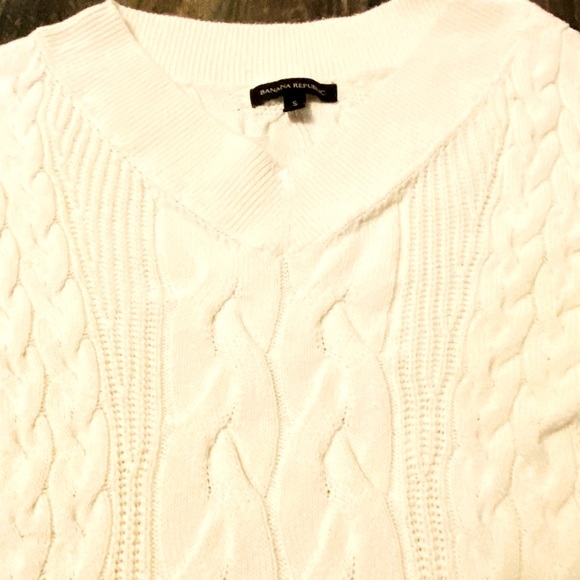 Banana Republic Cable Knit Sweater - Picture 4 of 5